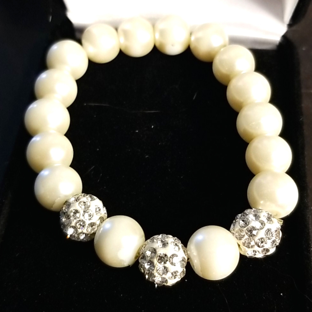 Pearl And Diamond Bracelet